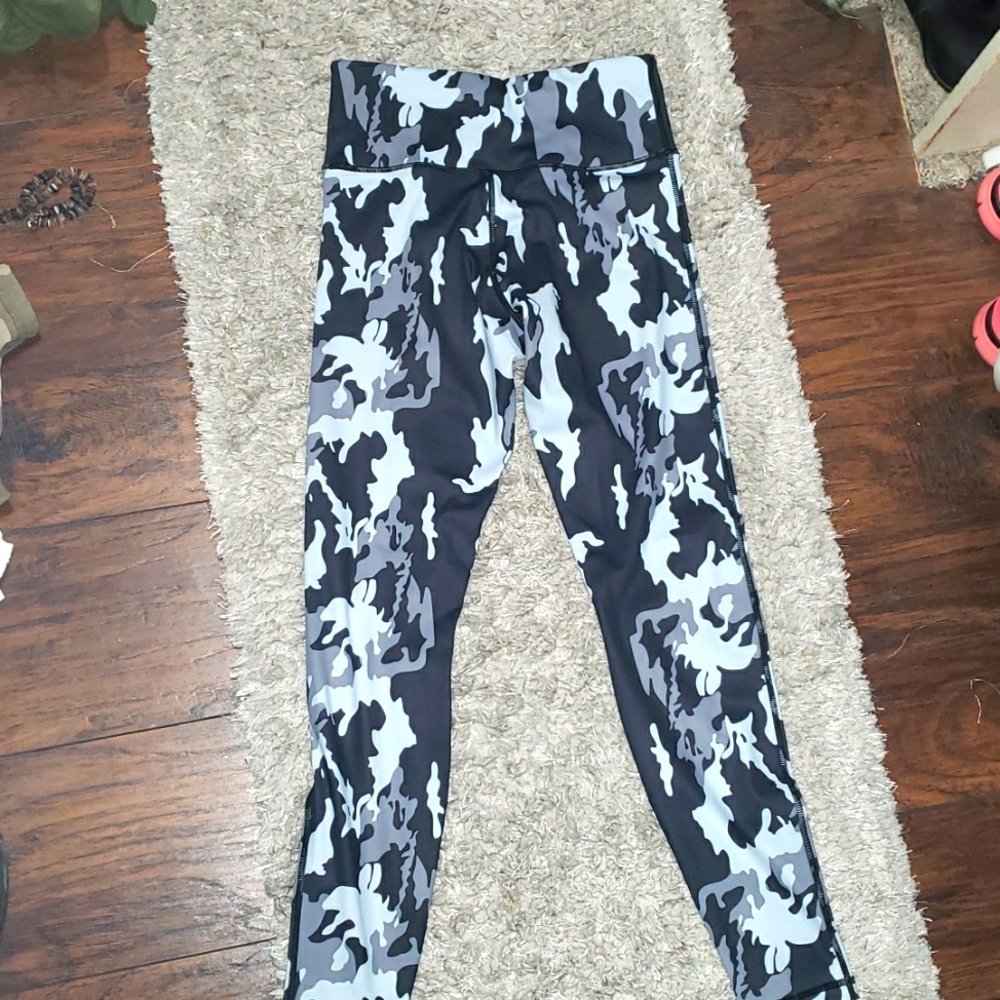 Ybenlow High Waist Camo Leggings - Picture 7 of 8